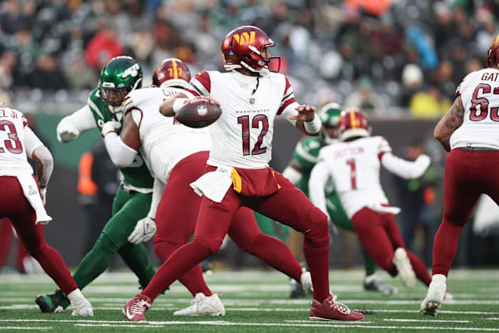 Should the NewYork Jets consider signing quarterback Jacoby Brissett?